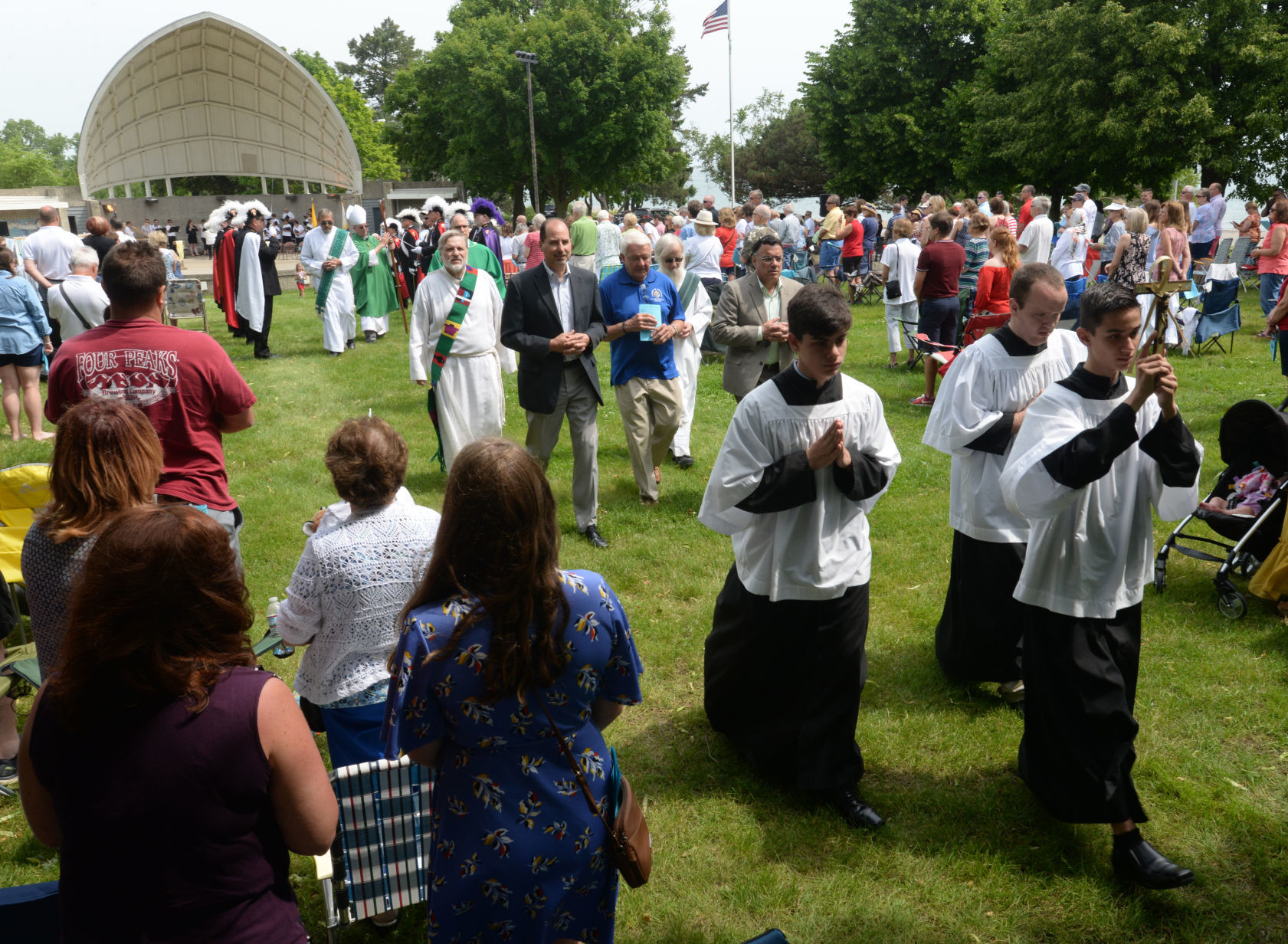 OUTDOOR MASS